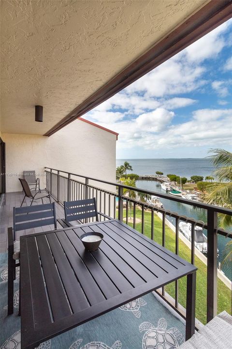 Recientemente alquilado: $4,000 (2 camas, 2 baños, 1282 Pies cuadrados)