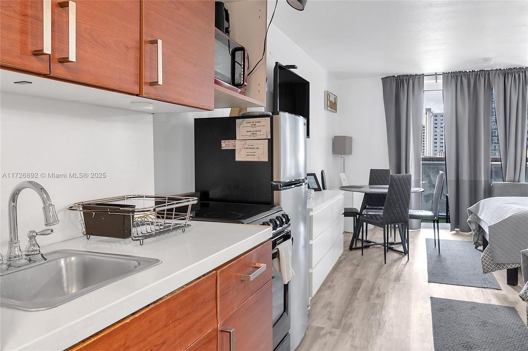 На продажу: $150,000 (0 спален, 1 ванн, 360 Квадратных фут)