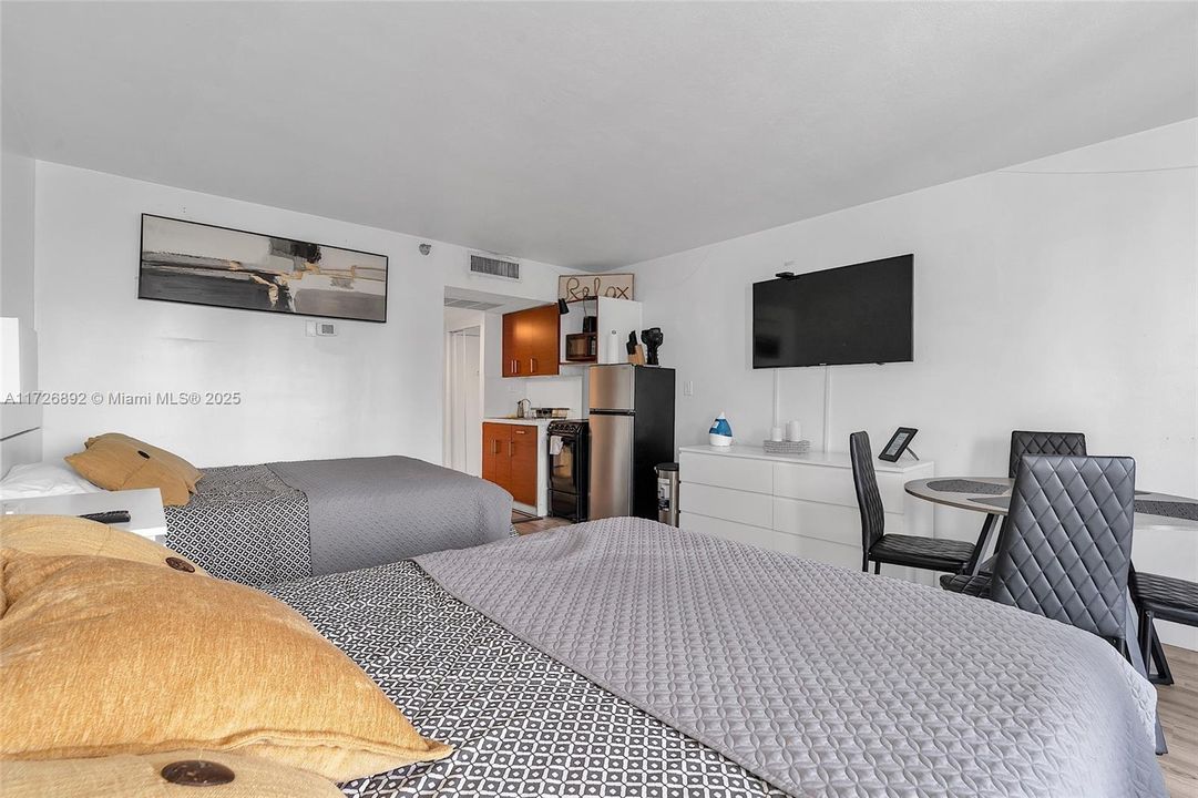 На продажу: $150,000 (0 спален, 1 ванн, 360 Квадратных фут)