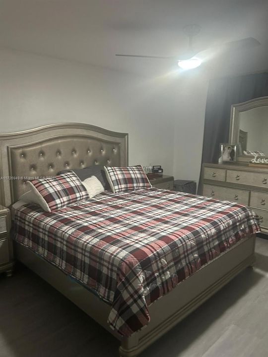 Recently Sold: $324,900 (2 beds, 2 baths, 1060 Square Feet)