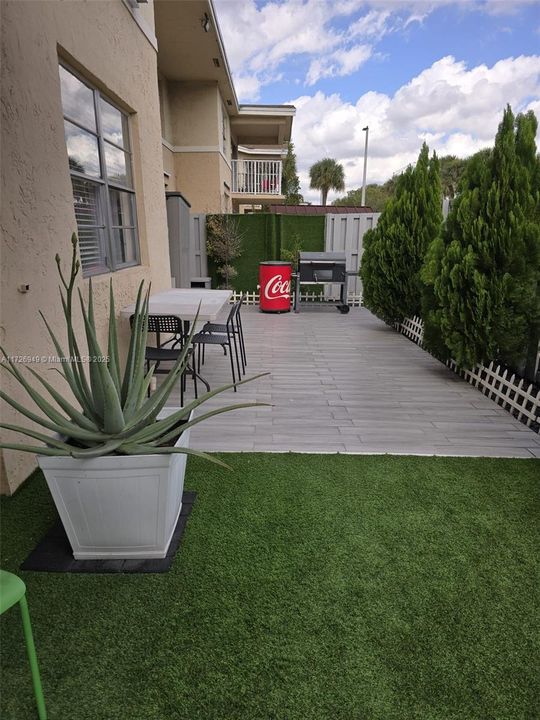 Recently Sold: $324,900 (2 beds, 2 baths, 1060 Square Feet)