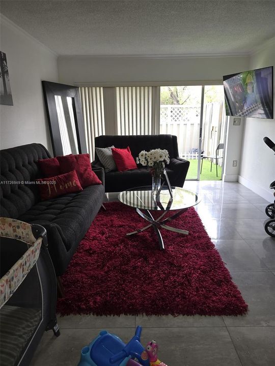 Recently Sold: $324,900 (2 beds, 2 baths, 1060 Square Feet)