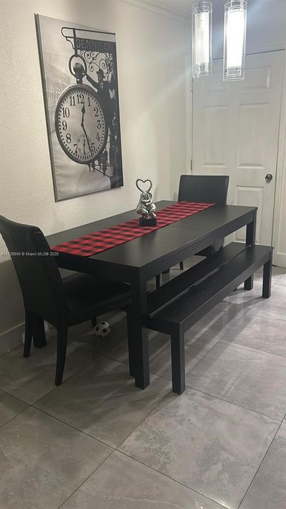 Recently Sold: $324,900 (2 beds, 2 baths, 1060 Square Feet)