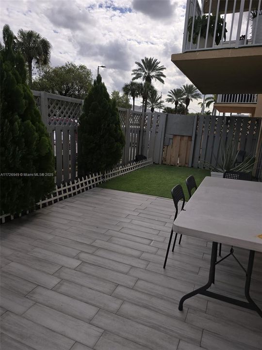 Recently Sold: $324,900 (2 beds, 2 baths, 1060 Square Feet)