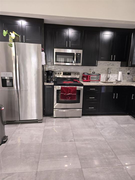 Recently Sold: $324,900 (2 beds, 2 baths, 1060 Square Feet)