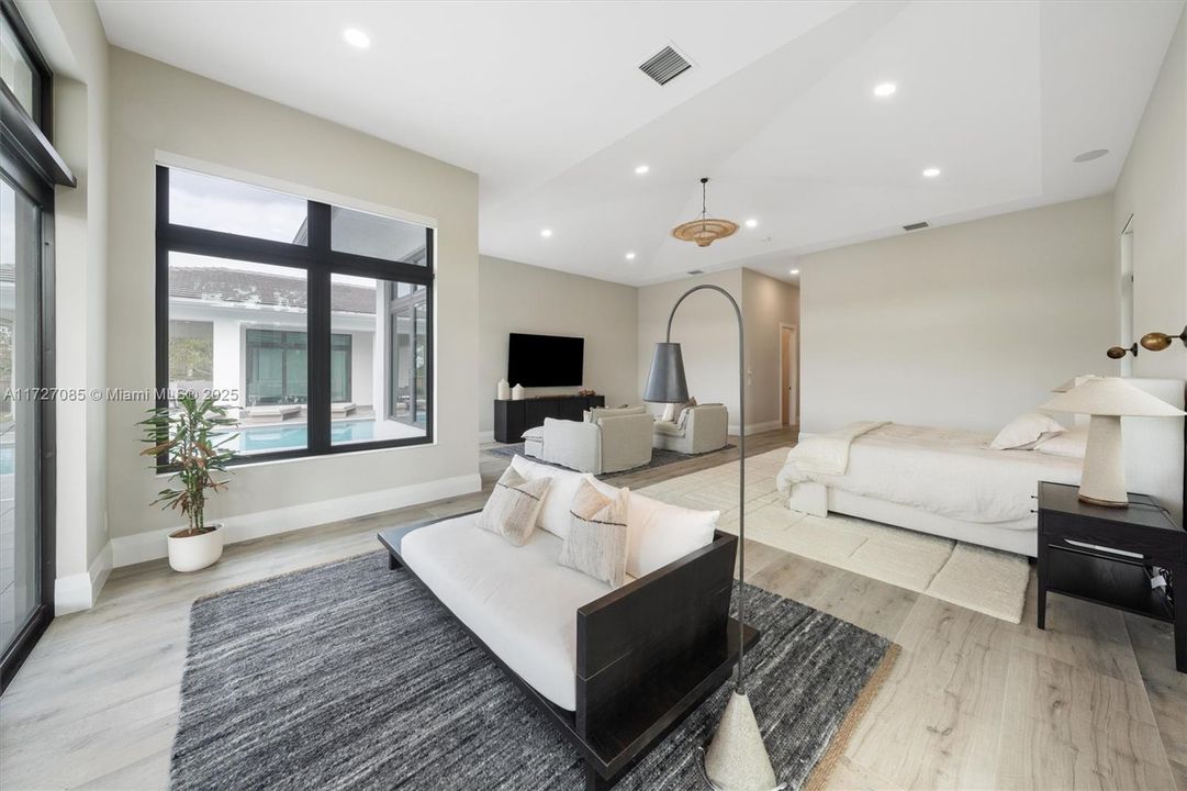 For Sale: $6,250,000 (7 beds, 8 baths, 9019 Square Feet)