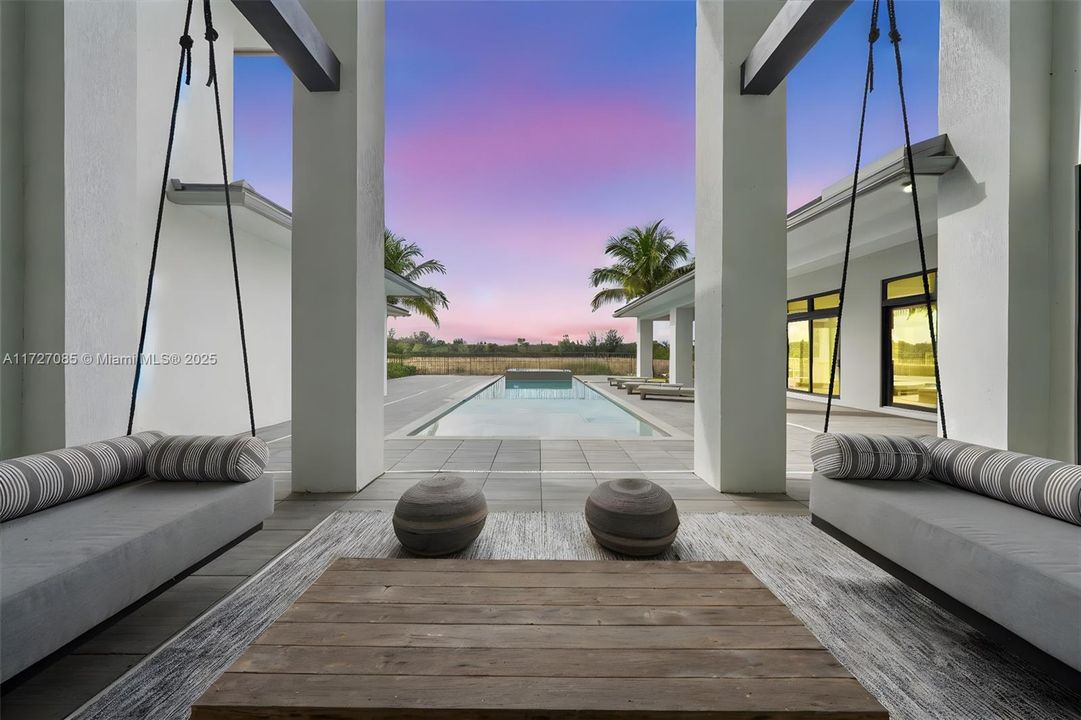 For Sale: $6,250,000 (7 beds, 8 baths, 9019 Square Feet)