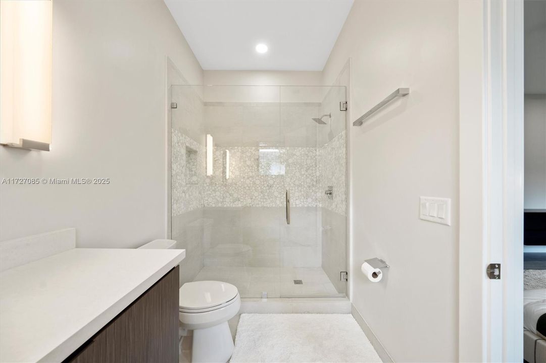 For Sale: $6,250,000 (7 beds, 8 baths, 9019 Square Feet)