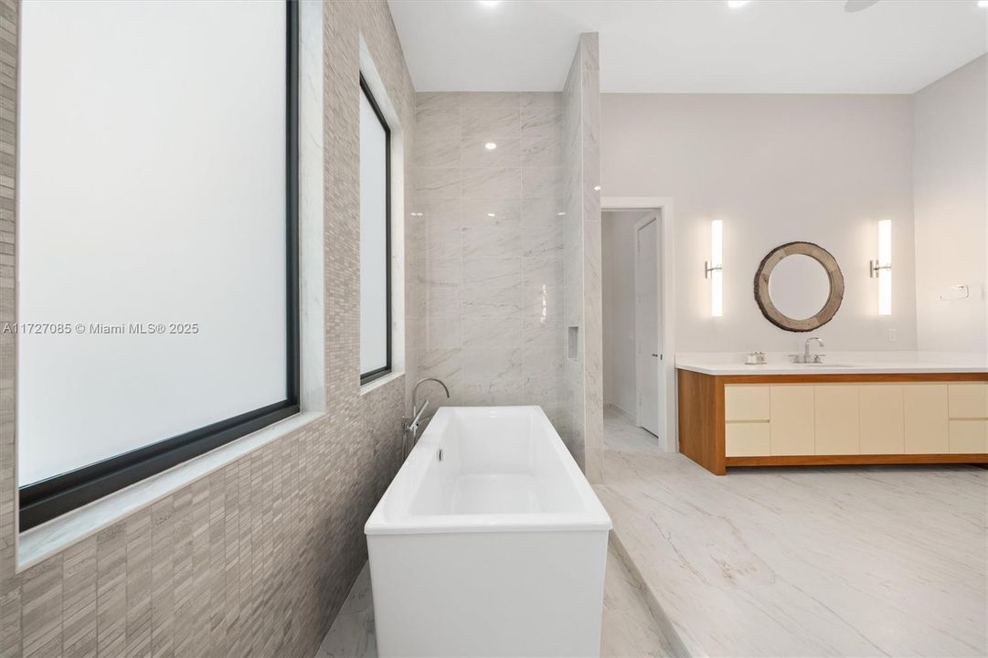 For Sale: $6,250,000 (7 beds, 8 baths, 9019 Square Feet)