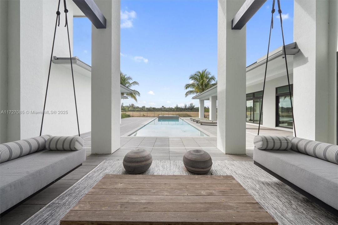 For Sale: $6,250,000 (7 beds, 8 baths, 9019 Square Feet)