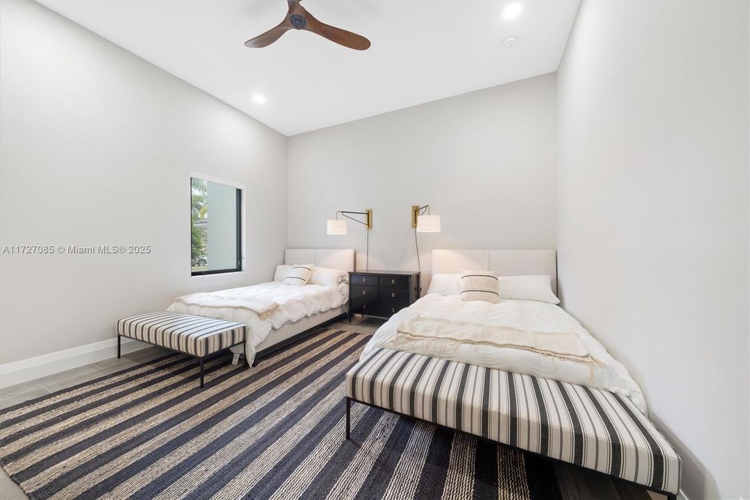 For Sale: $6,250,000 (7 beds, 8 baths, 9019 Square Feet)