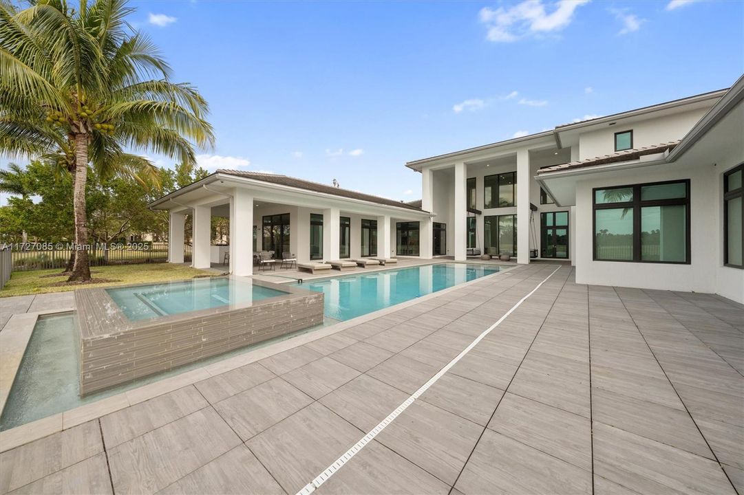 For Sale: $6,250,000 (7 beds, 8 baths, 9019 Square Feet)
