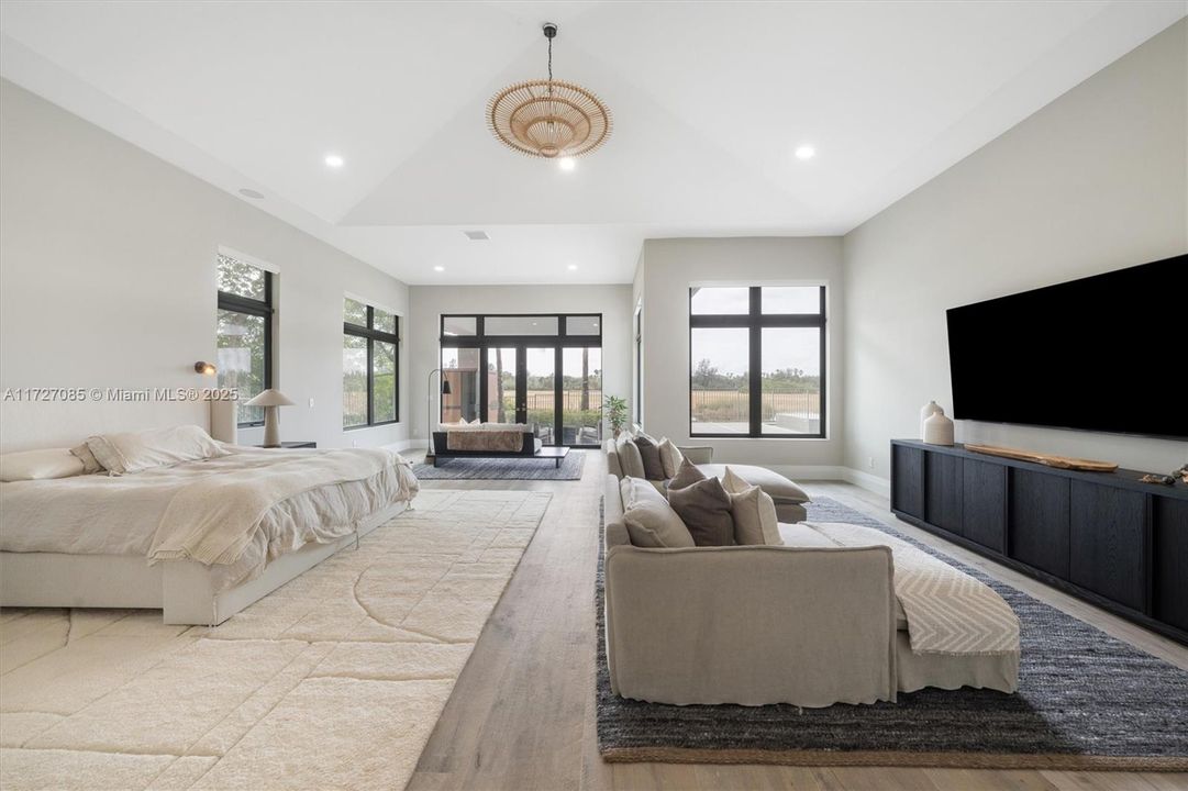 For Sale: $6,250,000 (7 beds, 8 baths, 9019 Square Feet)