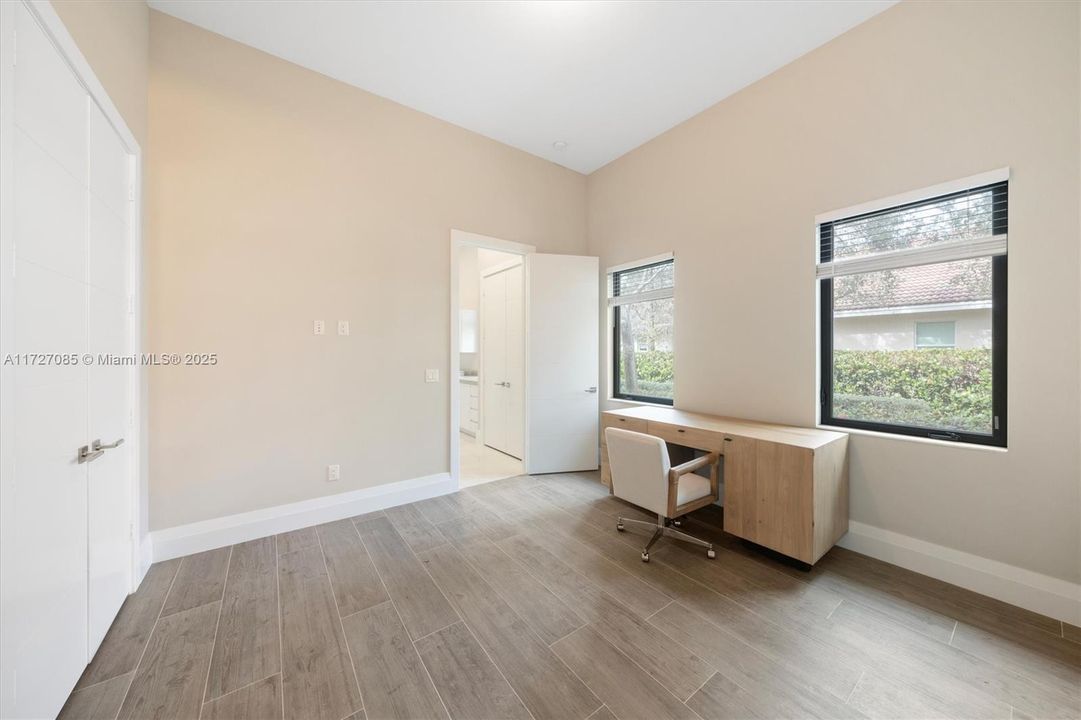 For Sale: $6,250,000 (7 beds, 8 baths, 9019 Square Feet)