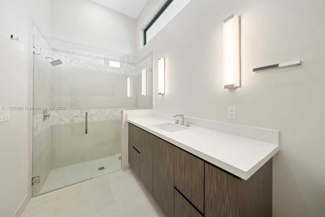 For Sale: $6,250,000 (7 beds, 8 baths, 9019 Square Feet)