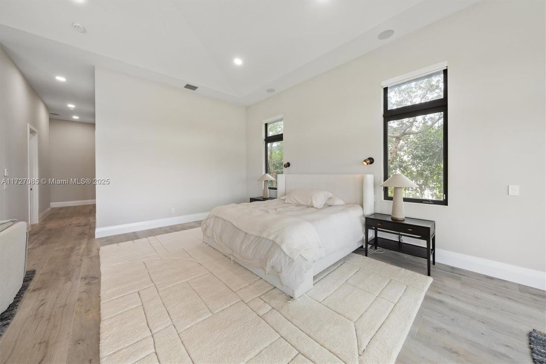 For Sale: $6,250,000 (7 beds, 8 baths, 9019 Square Feet)
