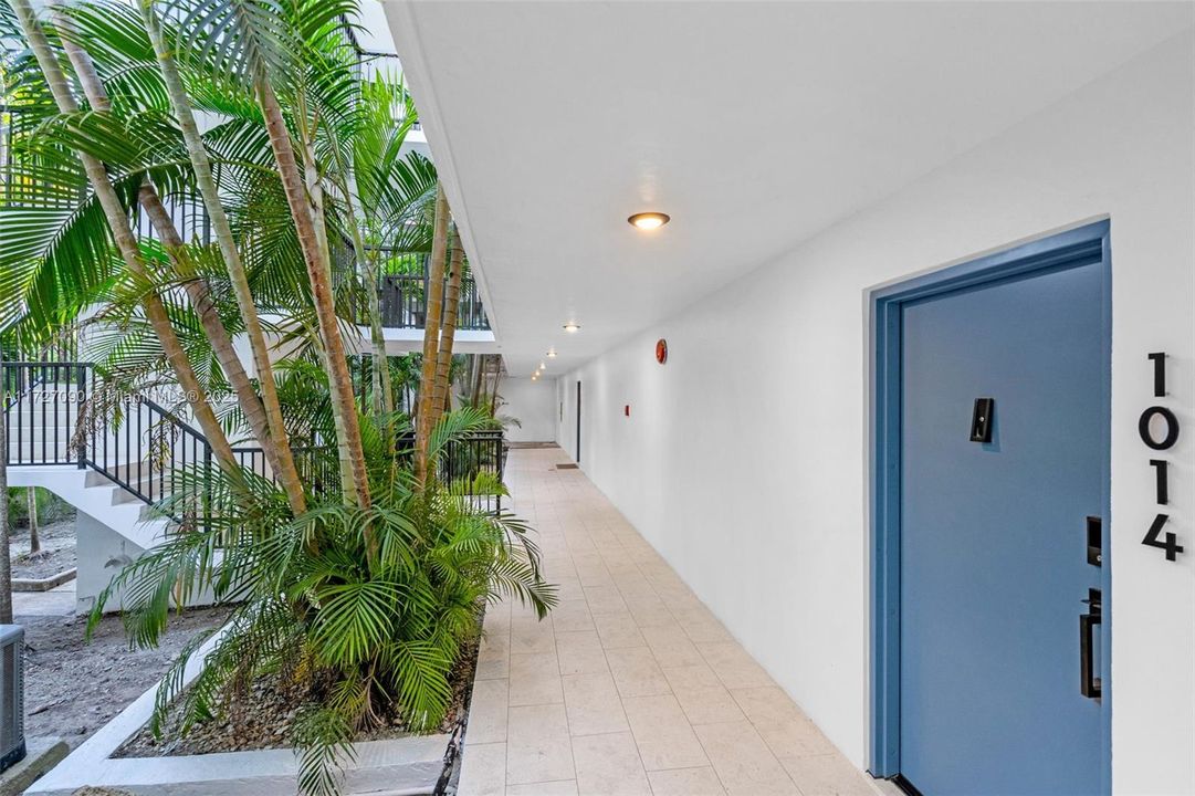 最近售出: $899,000 (2 贝兹, 2 浴室, 1450 平方英尺)