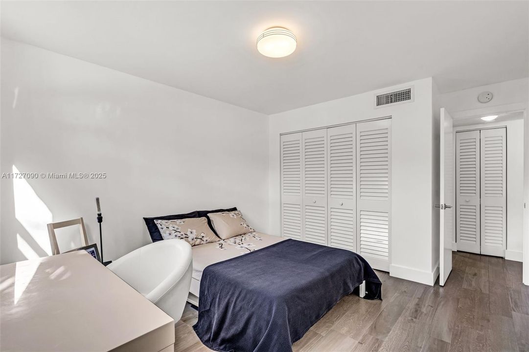 最近售出: $899,000 (2 贝兹, 2 浴室, 1450 平方英尺)