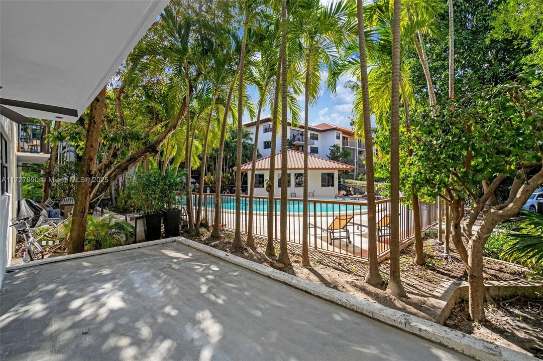 最近售出: $899,000 (2 贝兹, 2 浴室, 1450 平方英尺)