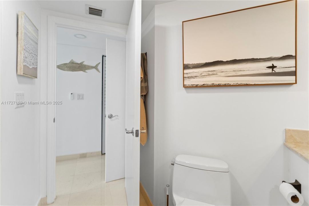 待售: $889,000 (2 贝兹, 2 浴室, 1266 平方英尺)