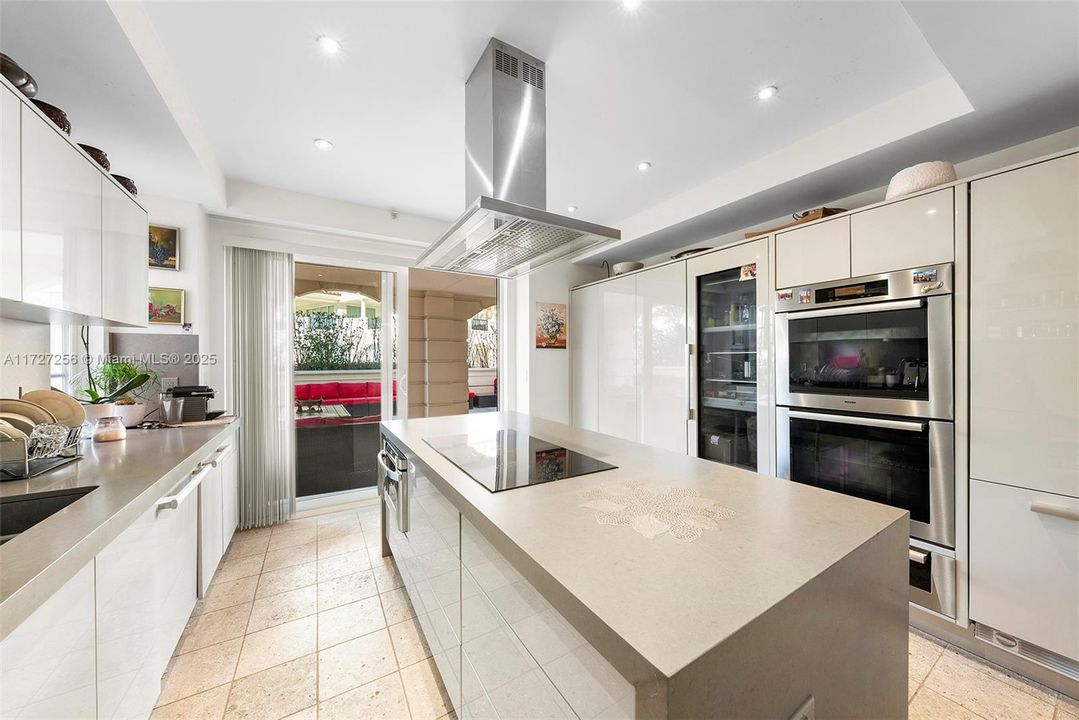 En Venta: $24,900,000 (7 camas, 7 baños, 7160 Pies cuadrados)