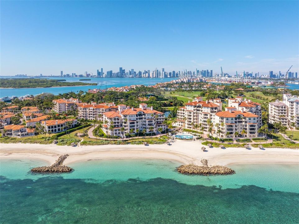 En Venta: $24,900,000 (7 camas, 7 baños, 7160 Pies cuadrados)
