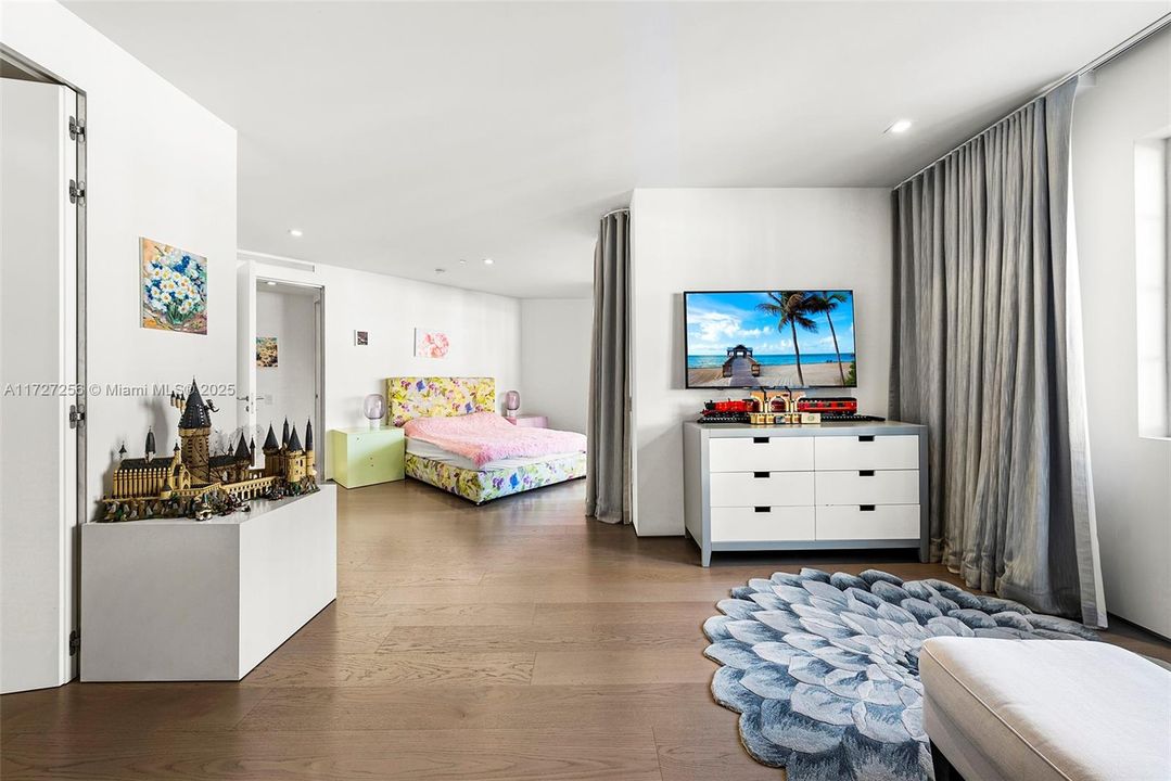 En Venta: $24,900,000 (7 camas, 7 baños, 7160 Pies cuadrados)