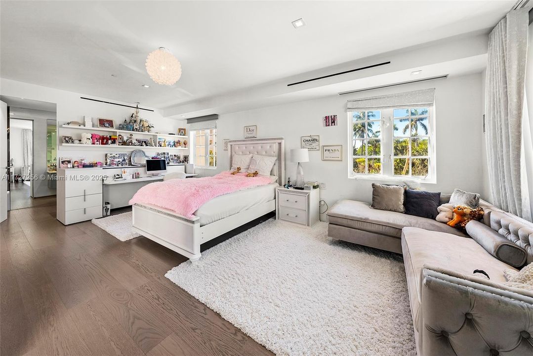 En Venta: $24,900,000 (7 camas, 7 baños, 7160 Pies cuadrados)