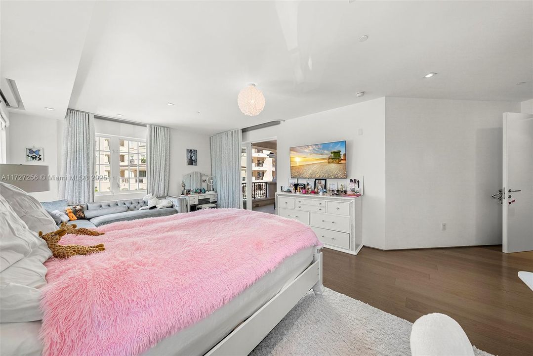 En Venta: $24,900,000 (7 camas, 7 baños, 7160 Pies cuadrados)