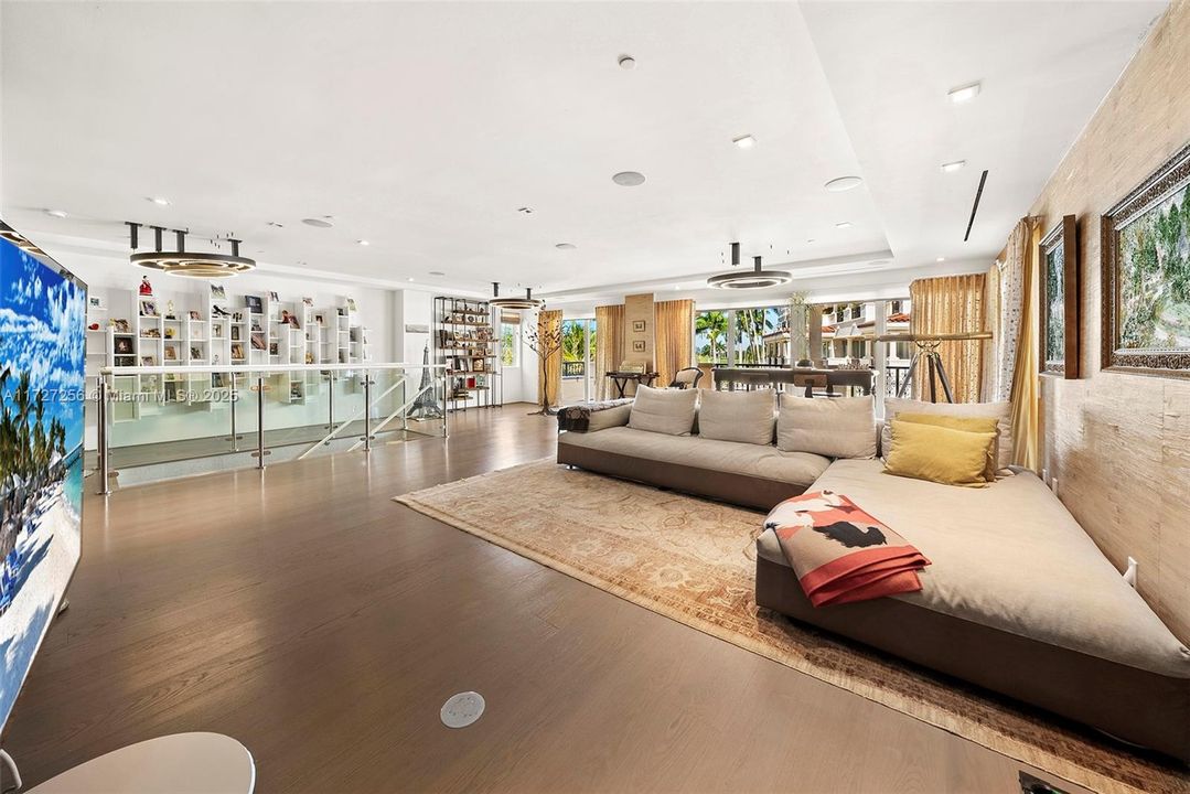 En Venta: $24,900,000 (7 camas, 7 baños, 7160 Pies cuadrados)