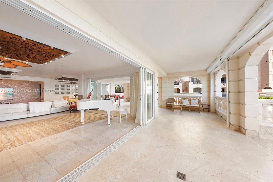 En Venta: $24,900,000 (7 camas, 7 baños, 7160 Pies cuadrados)