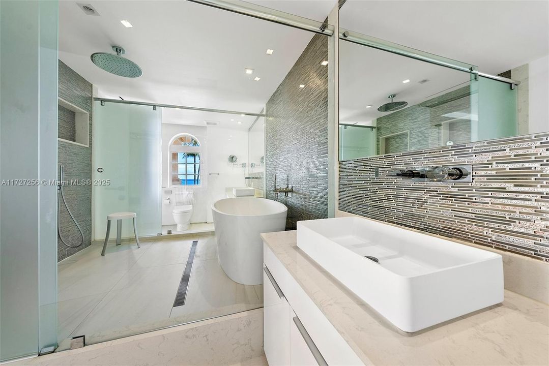 En Venta: $24,900,000 (7 camas, 7 baños, 7160 Pies cuadrados)