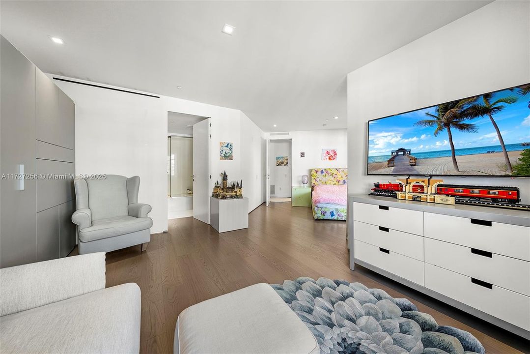 En Venta: $24,900,000 (7 camas, 7 baños, 7160 Pies cuadrados)