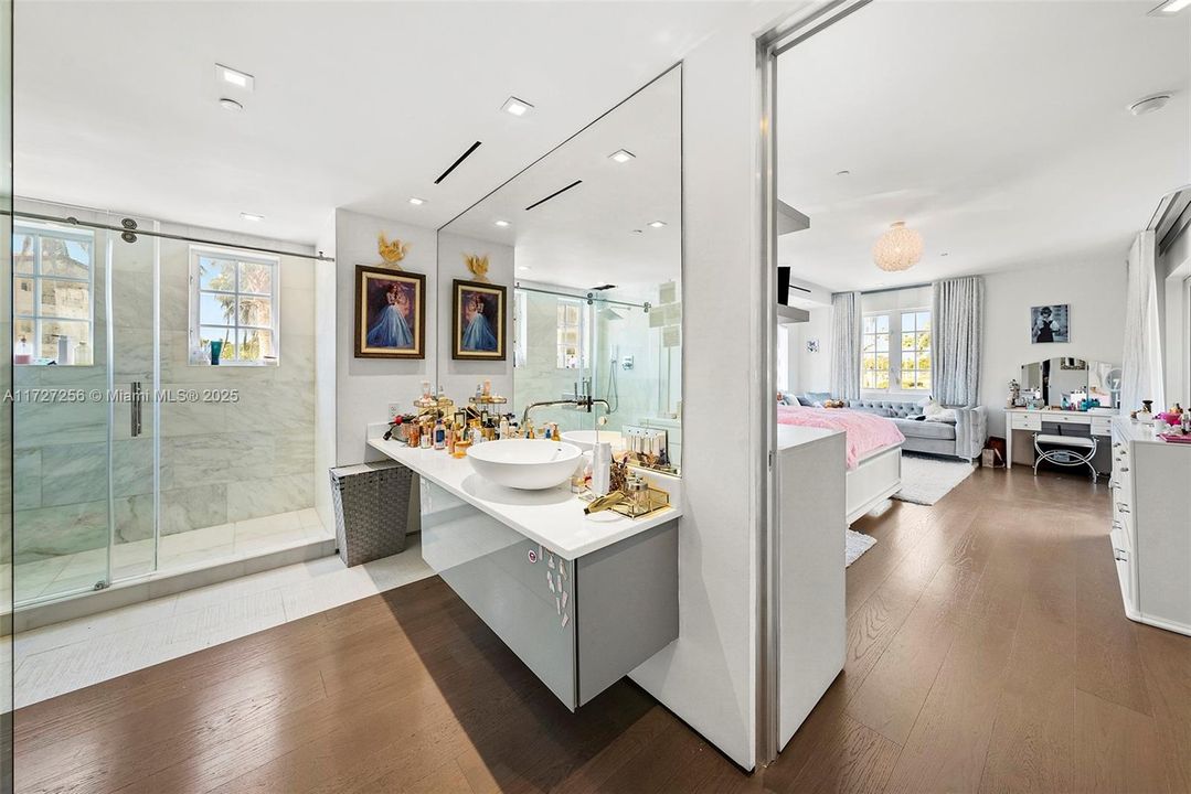 En Venta: $24,900,000 (7 camas, 7 baños, 7160 Pies cuadrados)