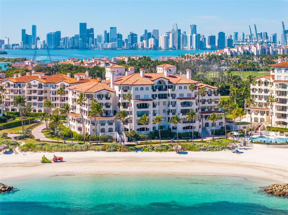 En Venta: $24,900,000 (7 camas, 7 baños, 7160 Pies cuadrados)