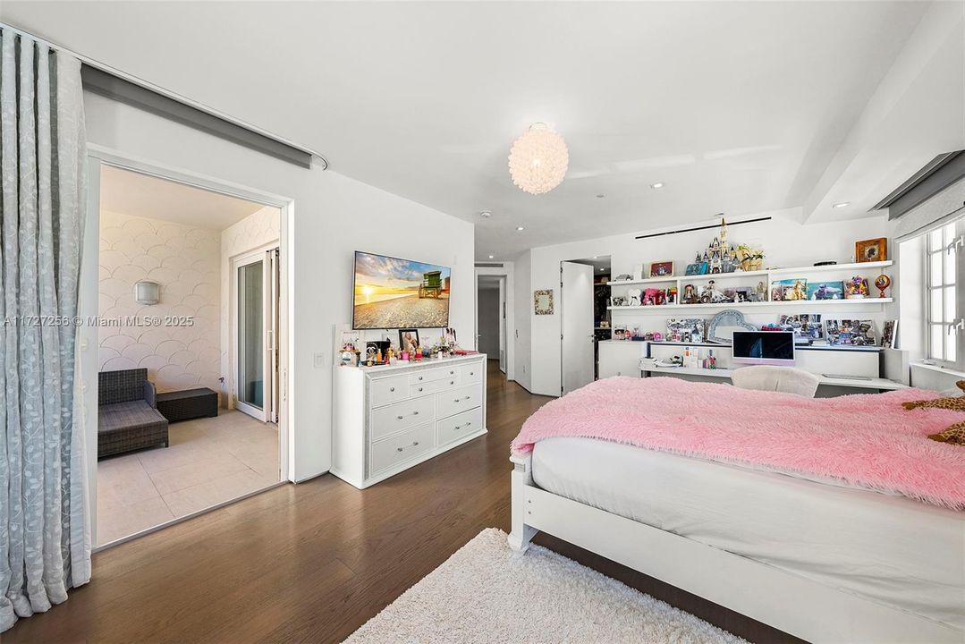 En Venta: $24,900,000 (7 camas, 7 baños, 7160 Pies cuadrados)