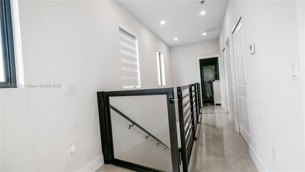 Недавно арендовано: $4,300 (4 спален, 2 ванн, 1760 Квадратных фут)