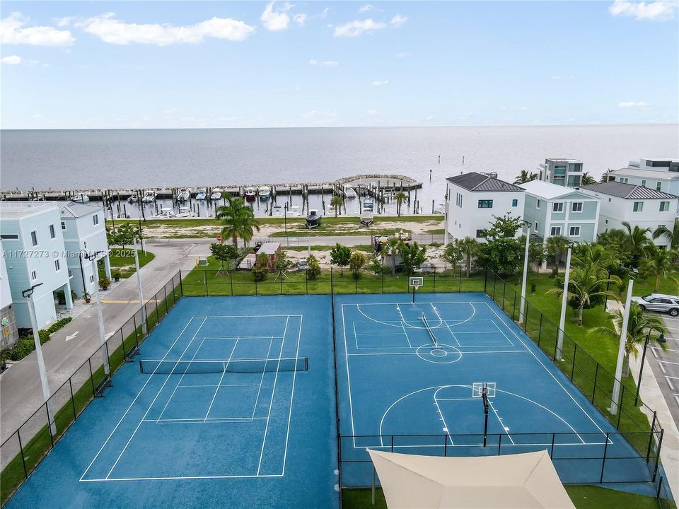 Недавно арендовано: $4,300 (4 спален, 2 ванн, 1760 Квадратных фут)