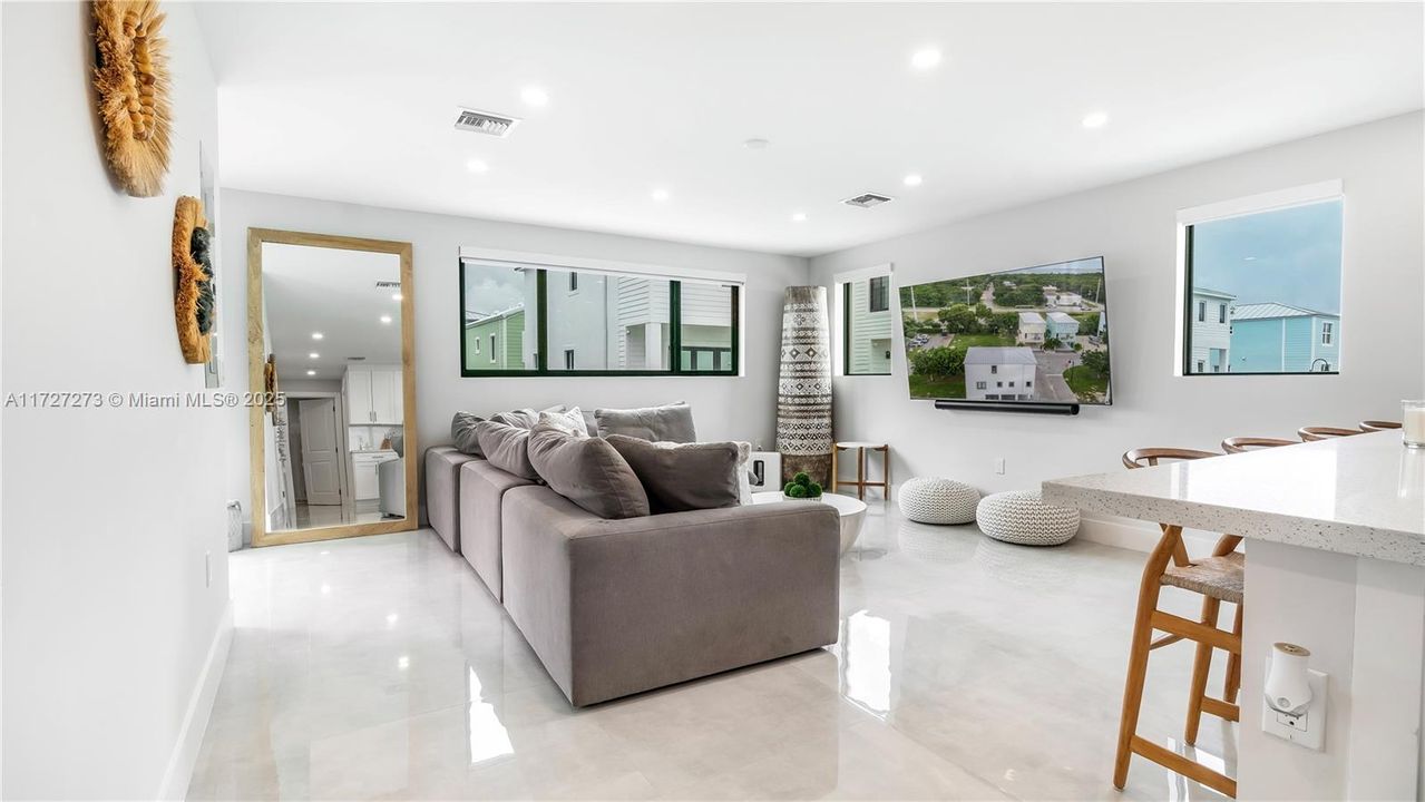 Недавно арендовано: $4,300 (4 спален, 2 ванн, 1760 Квадратных фут)