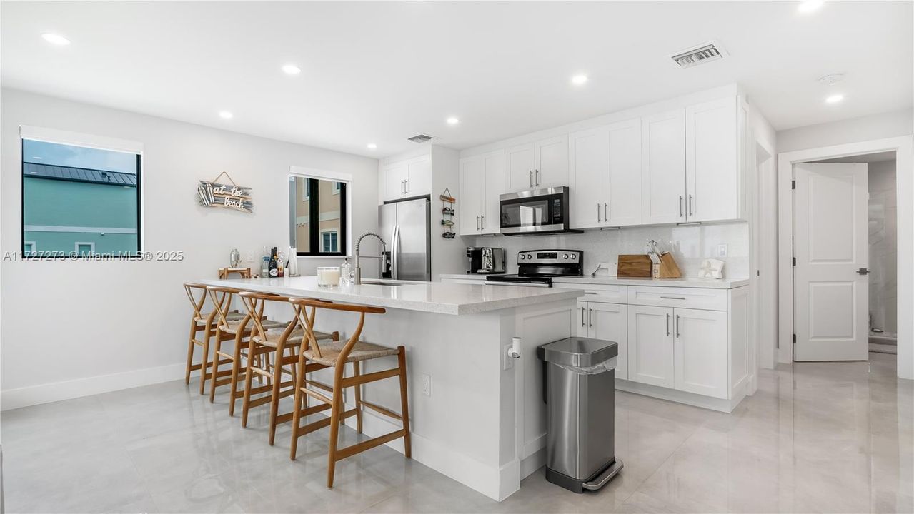 Недавно арендовано: $4,300 (4 спален, 2 ванн, 1760 Квадратных фут)