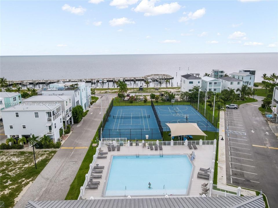 Недавно арендовано: $4,300 (4 спален, 2 ванн, 1760 Квадратных фут)