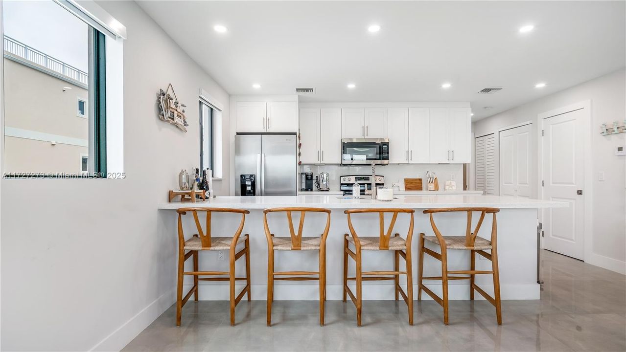 Недавно арендовано: $4,300 (4 спален, 2 ванн, 1760 Квадратных фут)