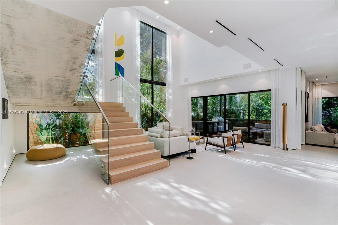 The light in this house comes from all angles