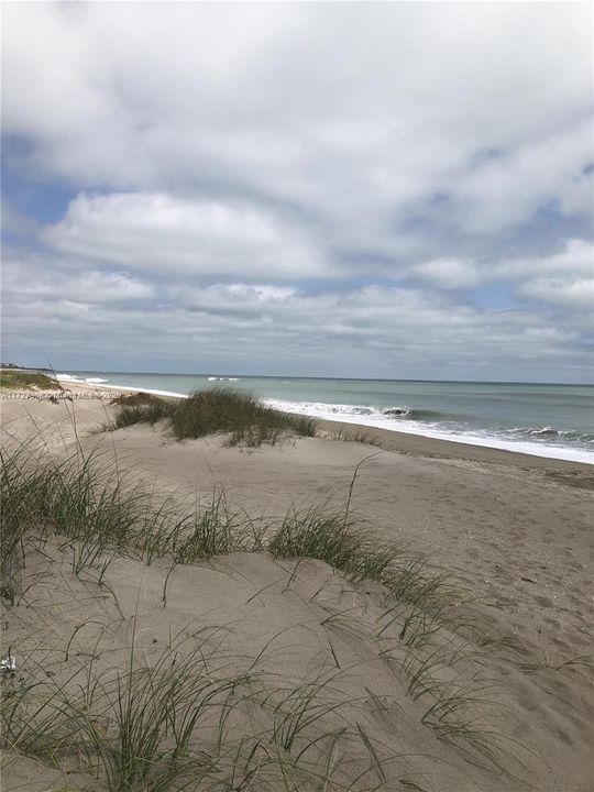 待售: $1,600,000 (23,522 平方英尺)