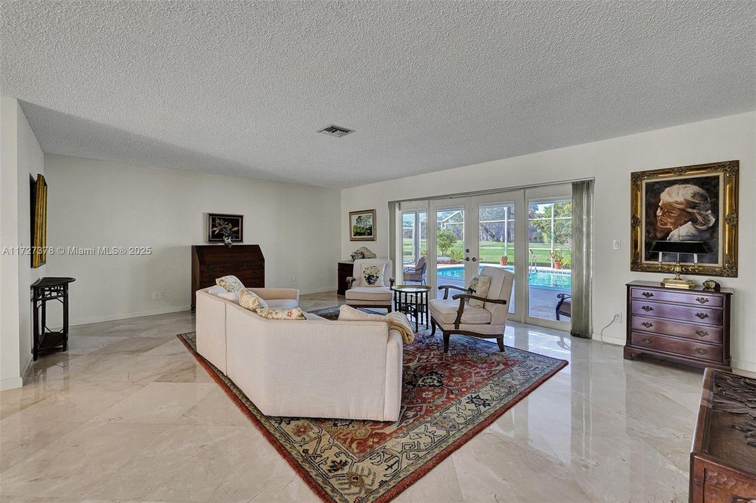 待售: $999,000 (4 贝兹, 3 浴室, 3322 平方英尺)