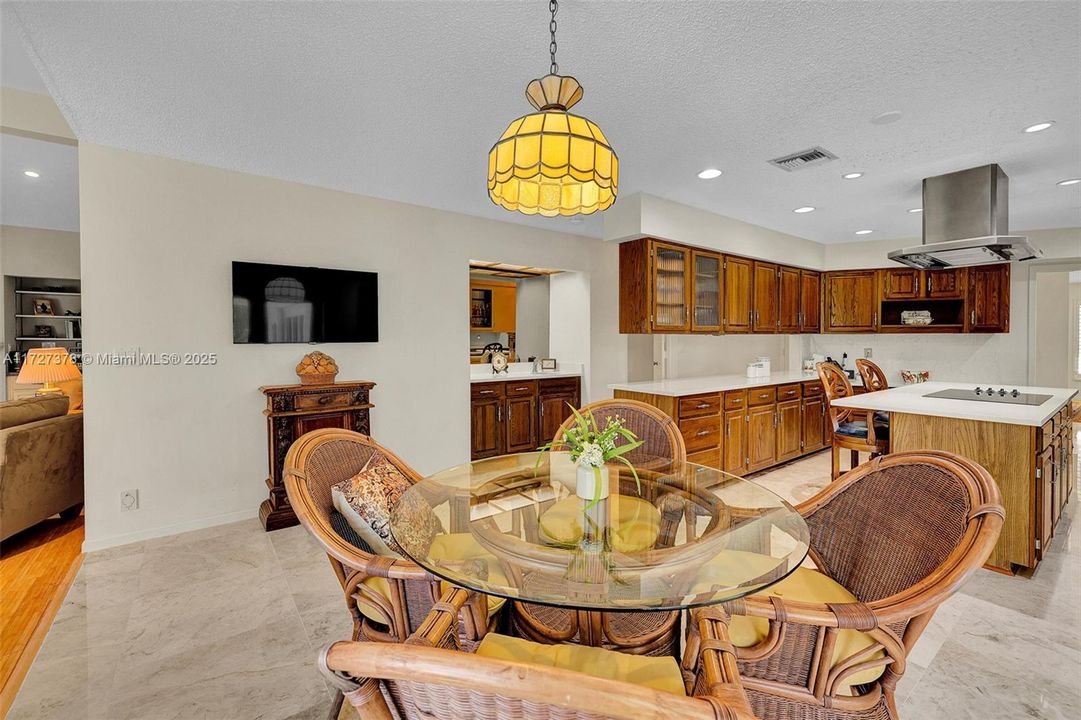 待售: $999,000 (4 贝兹, 3 浴室, 3322 平方英尺)