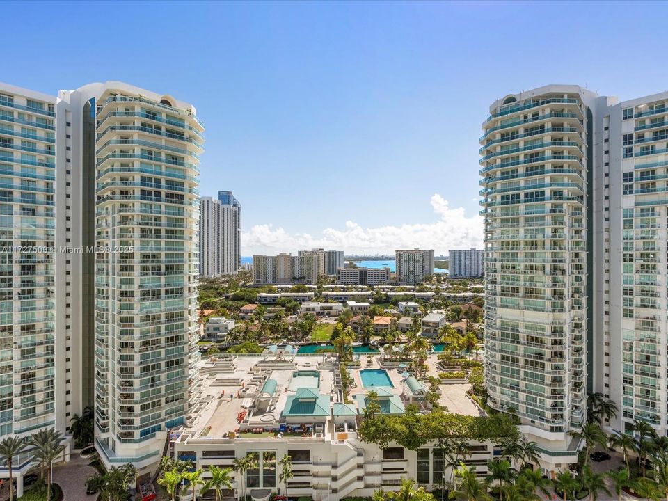 Recently Sold: $935,000 (3 beds, 2 baths, 1492 Square Feet)