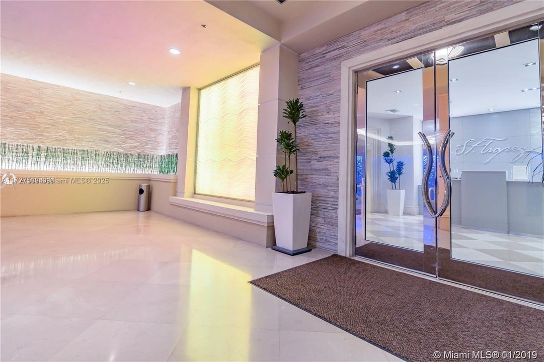 Recently Sold: $935,000 (3 beds, 2 baths, 1492 Square Feet)