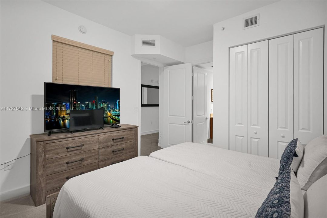 Recently Sold: $949,990 (2 beds, 2 baths, 1490 Square Feet)