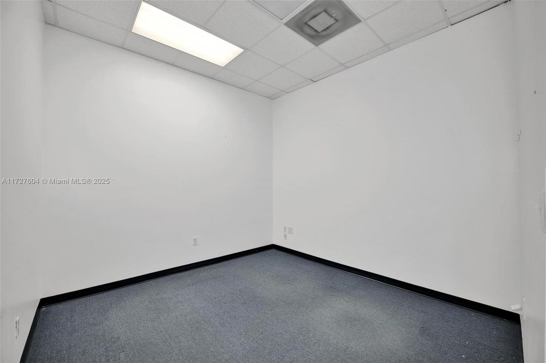 最近租的: $22 (0 贝兹, 0 浴室, 0 平方英尺)